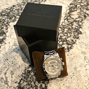 Michael Kors watch, beautiful, large face, silver, comes with box & links
